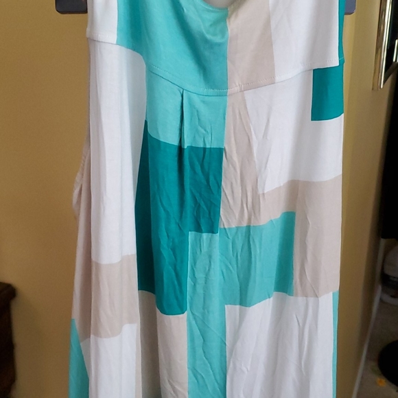 Top - Picture 3 of 3